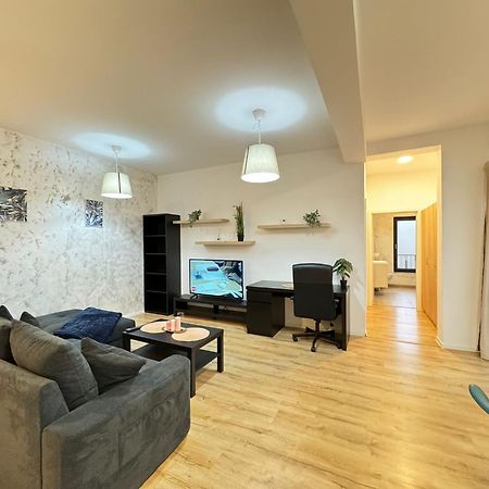 Glam Apartments Lipatti Near Iulius Mall And City Center Temeşvar Dış mekan fotoğraf